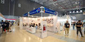 Hơn 400 thương hiệu tham gia trưng bày tại triển lãm.