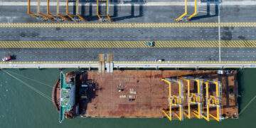 Vietnam records $19.6B trade surplus in 10 months