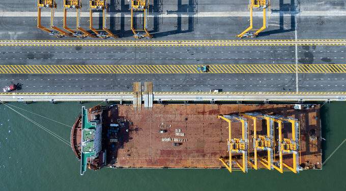 Vietnam records $19.6B trade surplus in 10 months