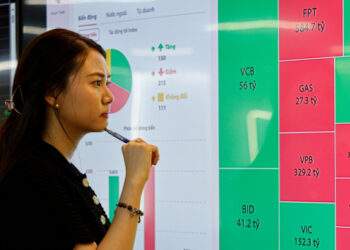 Vietnam stocks post biggest gain in four weeks