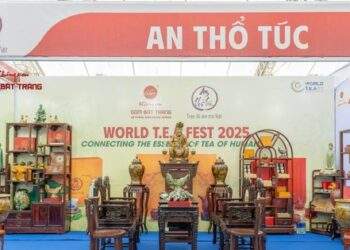 An Thổ Túc khẳng định vị thế trà và gốm sứ Việt tại Lễ hội Trà Quốc tế
