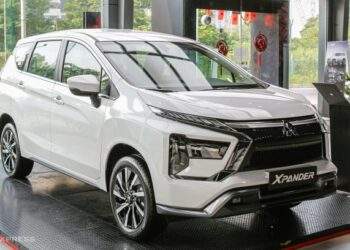 Auto sales up 6.5% over 11 months