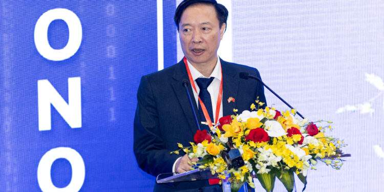 Thiếu tướng Nguyễn Ngọc Cương, Giám đốc Trung tâm Dữ liệu quốc gia, Phó Chủ tịch Hiệp hội Dữ liệu Quốc gia khẳng định dữ liệu không chỉ là thông tin, mà đã trở thành yếu tố sản xuất ngang hàng với đất đai, lao động và vốn.