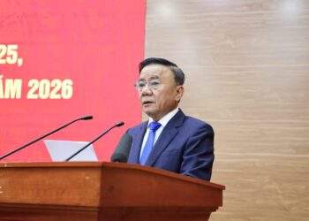 Đồng chí Trần Cẩm Tú, Ủy viên Bộ Chính trị, Thường trực Ban Bí thư, phát biểu tại Hội nghị.