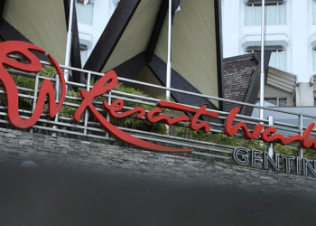 Casino giant Genting Malaysia to remain listed after privatization offer flops