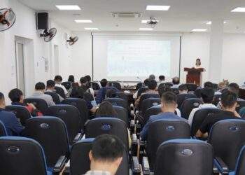 Toàn cảnh sự kiện trao đổi chia sẻ chuyên sâu chủ đề “Công nghệ lượng tử – Từ nguyên lý cơ bản đến chiến lược ứng dụng tại thành phố Đà Nẵng”.