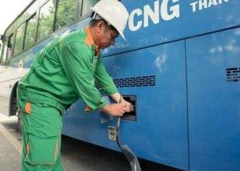 Đàm phán thành công vụ 500 xe buýt chạy khí CNG tại TPHCM trước thời điểm 2026