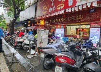 Dồn dập người đến mua, nhà vàng dừng nhận khách