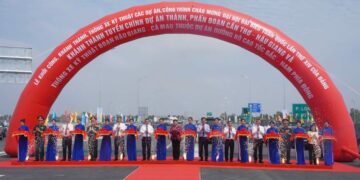 Nghi thức khánh thành tuyến chính dự án thành phần đoạn Cần Thơ - Hậu Giang và thông xe kỹ thuật đoạn Hậu Giang – Cà Mau thuộc dự án đường bộ cao tốc Bắc - Nam phía Đông.