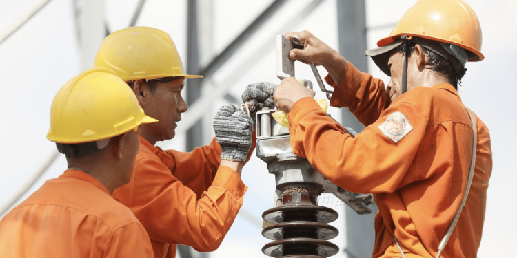 EVN báo có lãi năm 2025, đề xuất đưa chi phí vận hành và bảo trì vào giá điện