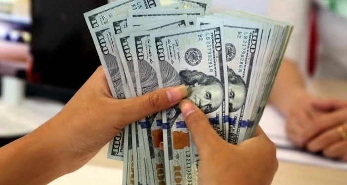 Giá USD chợ đen giảm không ngừng