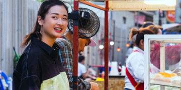 Giá tour đi Lào gần 13 triệu, đắt hơn cả tới Thái Lan, khách Việt ngại chi tiền