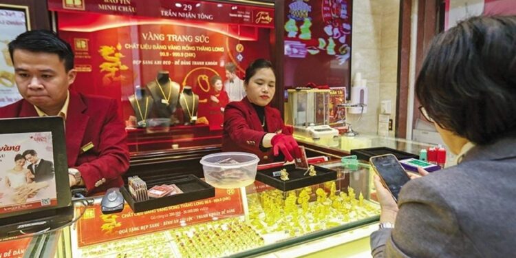 Gold market reform advances as SBV receives applications for bullion production