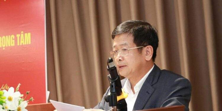 Ông Nguyễn Anh Dũng, Phó Trưởng Thuế TP. Hà Nội thông tin tại hội nghị.