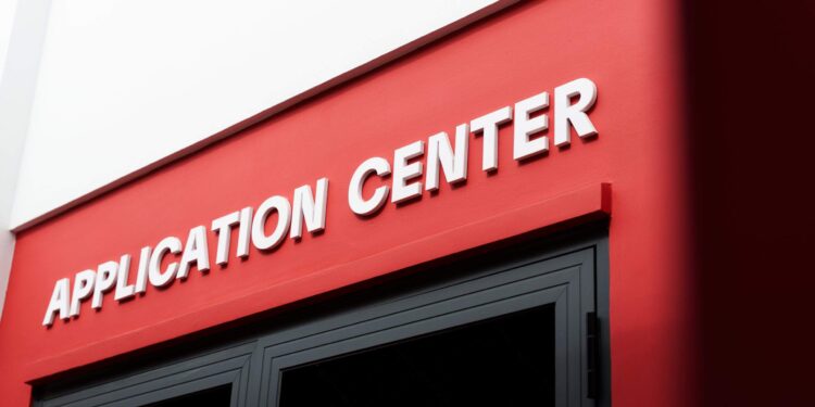 Henkel khai trương Trung tâmỨng dụng Kỹ thuật về keo mới tại Đồng Nai, đáp ứng nhu cầu phát triển ngày càng khắt khe của ngành thể thao và thời trang.