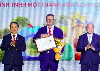 Home Credit honored among top 10 sustainable companies in trade-services