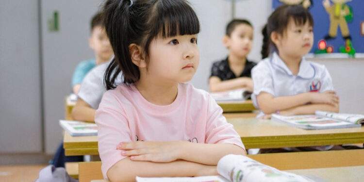 Hướng đến miễn phí sách giáo khoa trước 2030