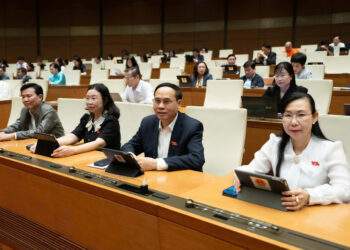 Các đại biểu Quốc hội tại phiên họp.