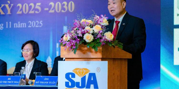 Ông Nguyễn Văn Dưng được tín nhiệm bầu giữ chức Chủ tịch Hội Mỹ nghệ Kim hoàn Đá quý TP. Hồ Chí Minh nhiệm kỳ 2025 - 2030.