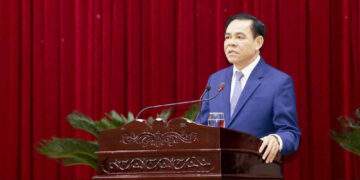 Chủ tịch UBND tỉnh Nghệ An Võ Trọng Hải phát biểu tại kỳ họp