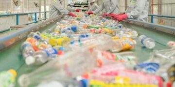 Nhựa: Tài nguyên bị lãng phí và thách thức môi trường