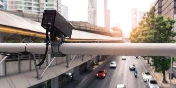 Hà Nội đang triển khai hệ thống camera AI để xử lý các hành vi vi phạm giao thông. Ảnh minh hoạ.