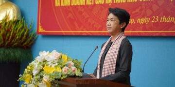 Bà Somhatai Panichewa, Tổng Giám đốc điều hành Amata VN PCL, phát biểu tại buổi lễ