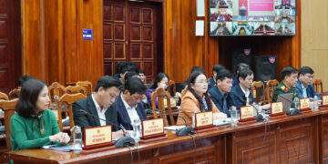 Các đại biểu tham dự phiên họp