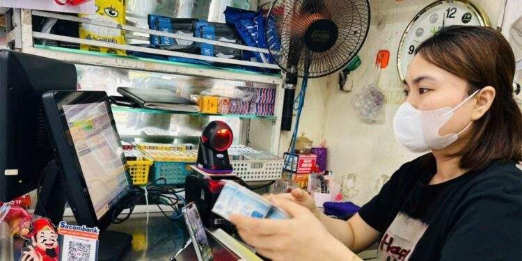 Quy định mới về giá điện; gần 5 triệu hộ kinh doanh đối mặt thay đổi lớn