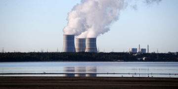 Russian state firm offers to help Vietnam develop nuclear power