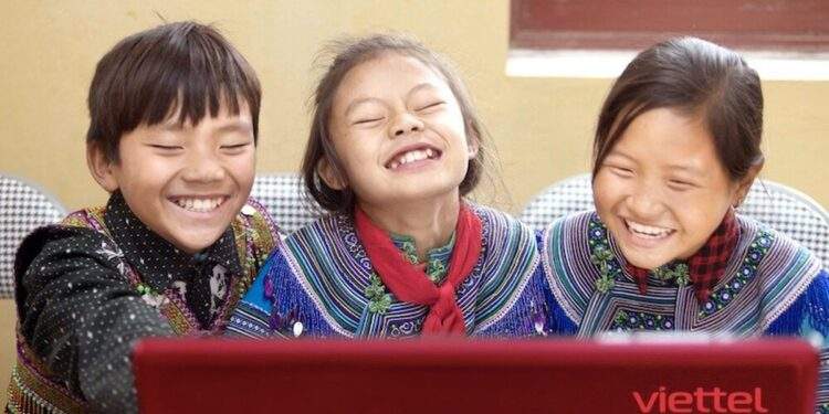 Sợi cáp mở ra bầu trời: Từ lớp học vùng cao đến sự vinh danh châu Á