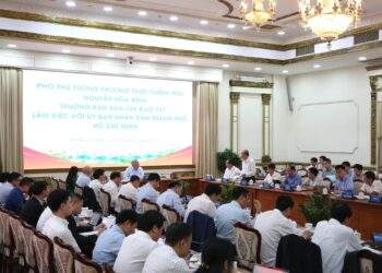 Quang cảnh buổi làm việc với UBND TP.HCM của Phó Thủ tướng Thường trực Chính phủ Nguyễn Hòa Bình, Trưởng Ban Chỉ đạo 751. Ảnh: VGP