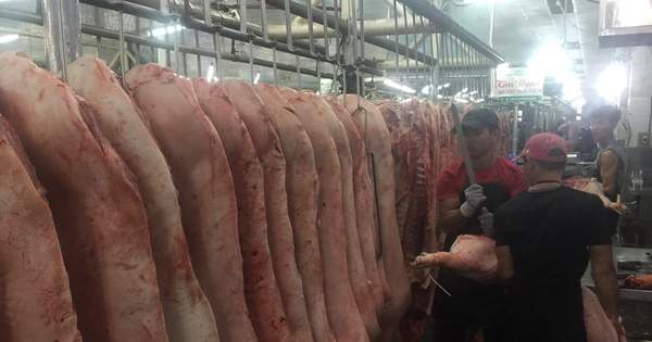 Thịt heo tại chợ cũng tăng vọt