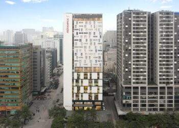 Movenpick Living West Hanoi, số 21 Duy Tân.