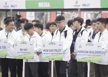 28 đội xuất sắc nhất tham gia thi đấu vòng bảng toàn quốc.