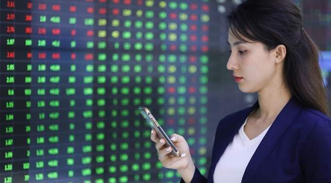 VN-Index hits new record - VnExpress International