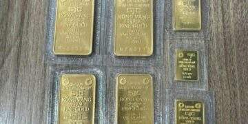 Vàng SJC lập đỉnh mới nhất 155 triệu đồng/lượng, dự báo tăng nóng tuần tới