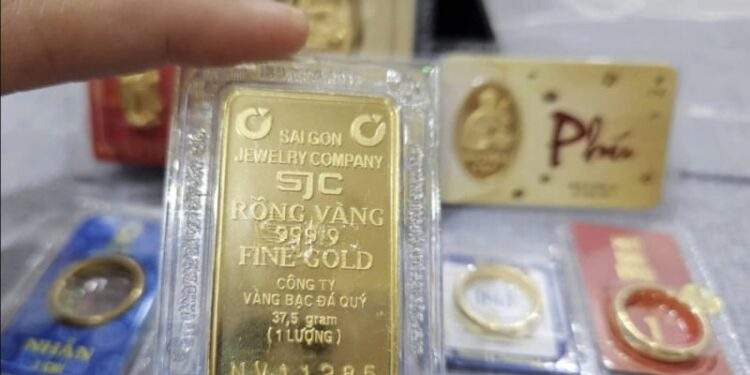 Vàng SJC lập kỷ lục mới gần 156 triệu đồng/lượng, sẽ tiếp tục phá đỉnh?