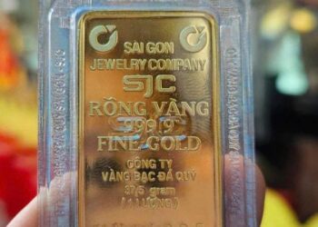 Vàng SJC tiếp tục lập đỉnh chưa từng có 157,2 triệu đồng/lượng, dự báo còn tăng mạnh