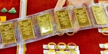 Vàng SJC và nhẫn đồng loạt tăng, thế giới hướng tới mốc 5.000 USD/ounce