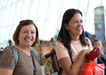 Việt Nam đón trên 19 triệu lượt khách quốc tế, phá vỡ mọi kỷ lục