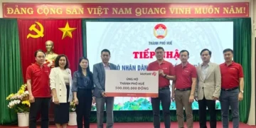 Vietlott ủng hộ 5 tỉnh, thành phố miền trung khắc phục hậu quả lũ lụt