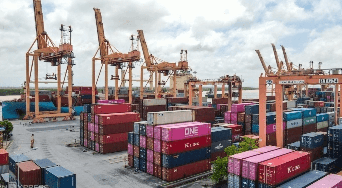 Vietnam posts $20.5B trade surplus in 11 months