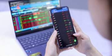 Vietnam stocks tumble to 3-week low