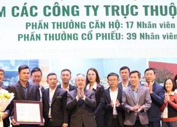 Bầu Đức tặng căn hộ tiền tỉ cho 160 người lao động