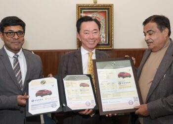 Bộ đôi VinFast đạt chứng nhận an toàn 5 sao tại Ấn Độ