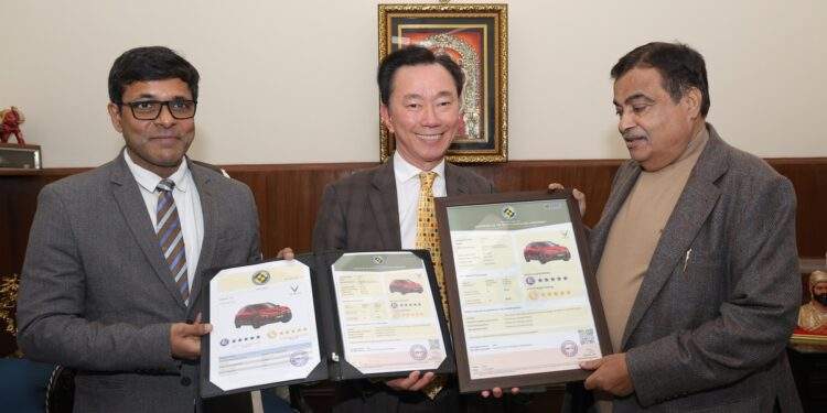 Bộ đôi VinFast đạt chứng nhận an toàn 5 sao tại Ấn Độ