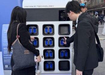 Các "ông lớn" đua nhau làm xe máy điện