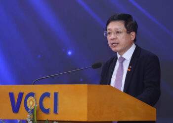 PGS.TS Hồ Sỹ Hùng, Chủ tịch VCCI phát biểu tại sự kiện.