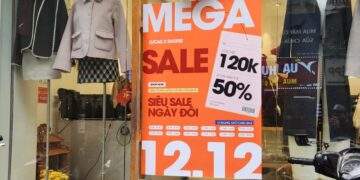 Cửa hàng ế ẩm, không gian mạng bùng nổ